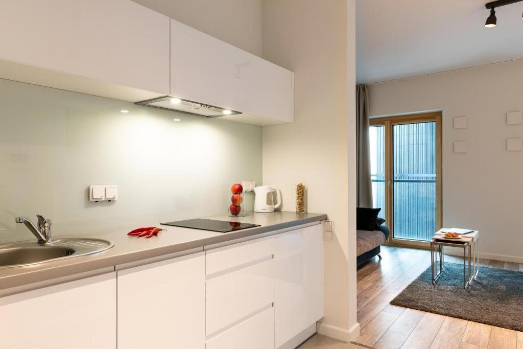 Warsaw Night Apartments Menica Residence Εξωτερικό φωτογραφία