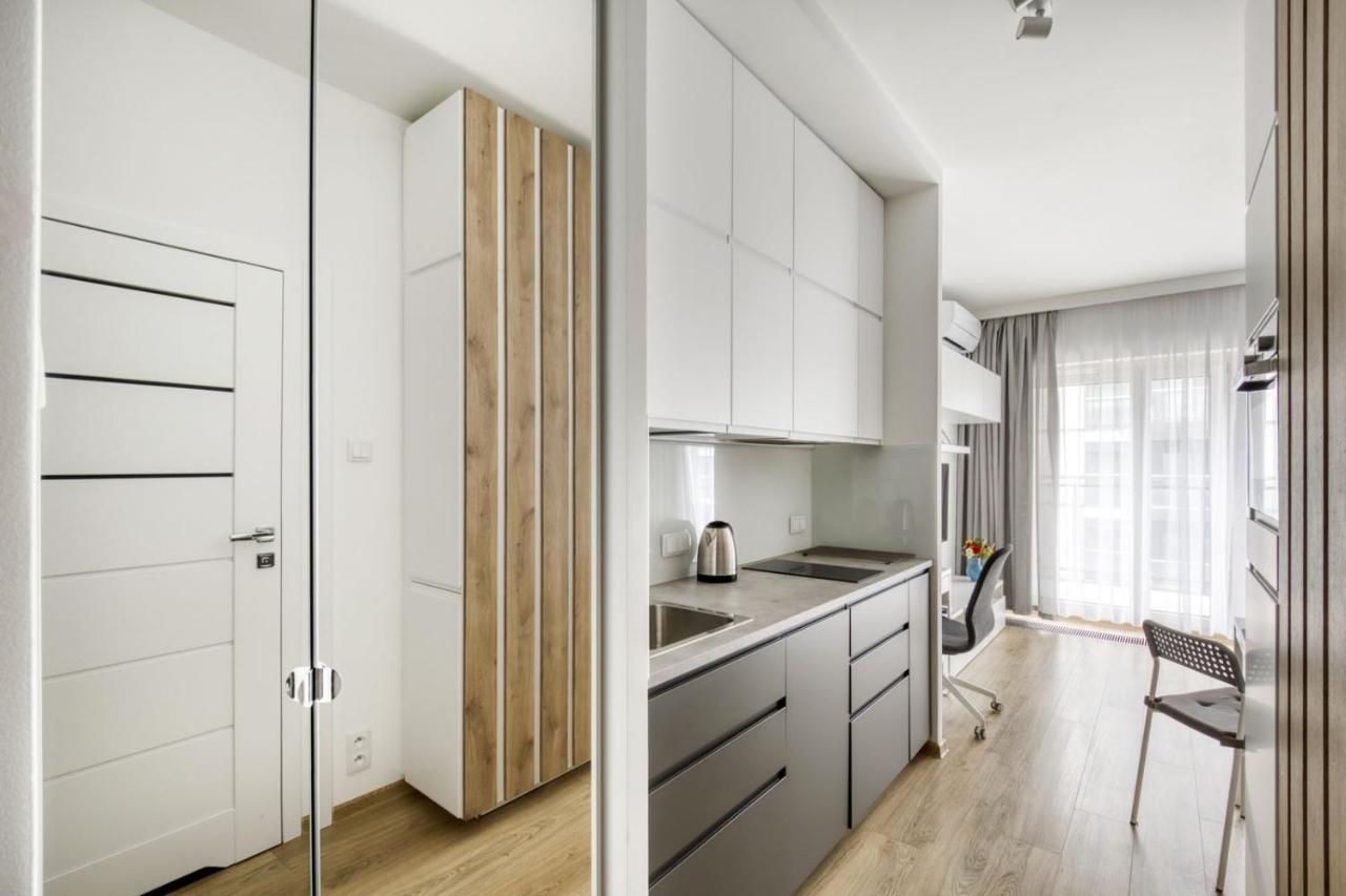 Warsaw Night Apartments Menica Residence Εξωτερικό φωτογραφία