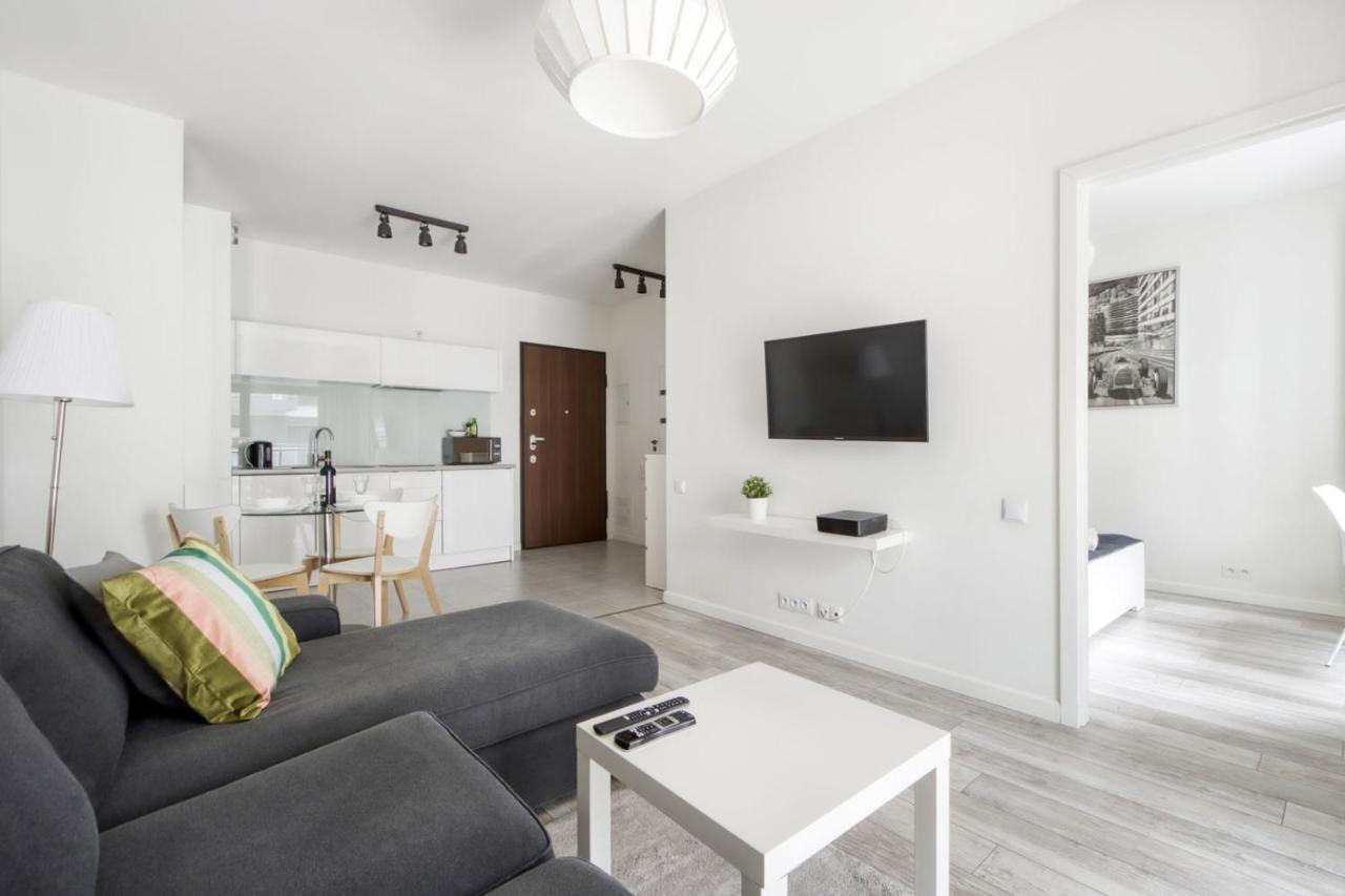 Warsaw Night Apartments Menica Residence Εξωτερικό φωτογραφία