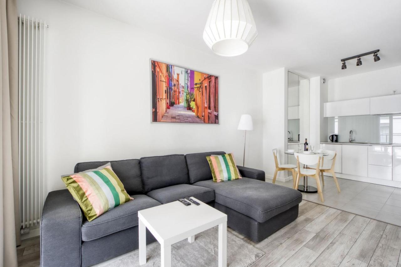 Warsaw Night Apartments Menica Residence Εξωτερικό φωτογραφία